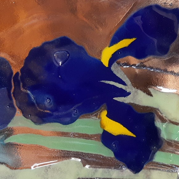 Signed Travis Fused Art Glass Dinner Plate Blue Iris Fused Glass Dinner … - Picture 5 of 7